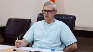 In Pahalgam, the charming town that was the scene of a terrible terror attack last month, Jammu and Kashmir Chief Minister Omar Abdullah convened a special Cabinet meeting on Tuesday.This was the first Cabinet meeting outside of Srinagar or Jammu during the current Abdullah administration.
The purpose of the conference was to promote tourism and project normalcy.